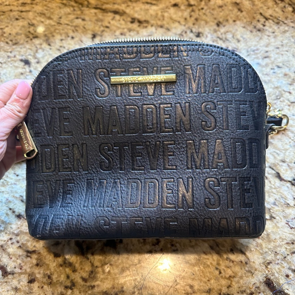 Black Steve Madden crossbody bag